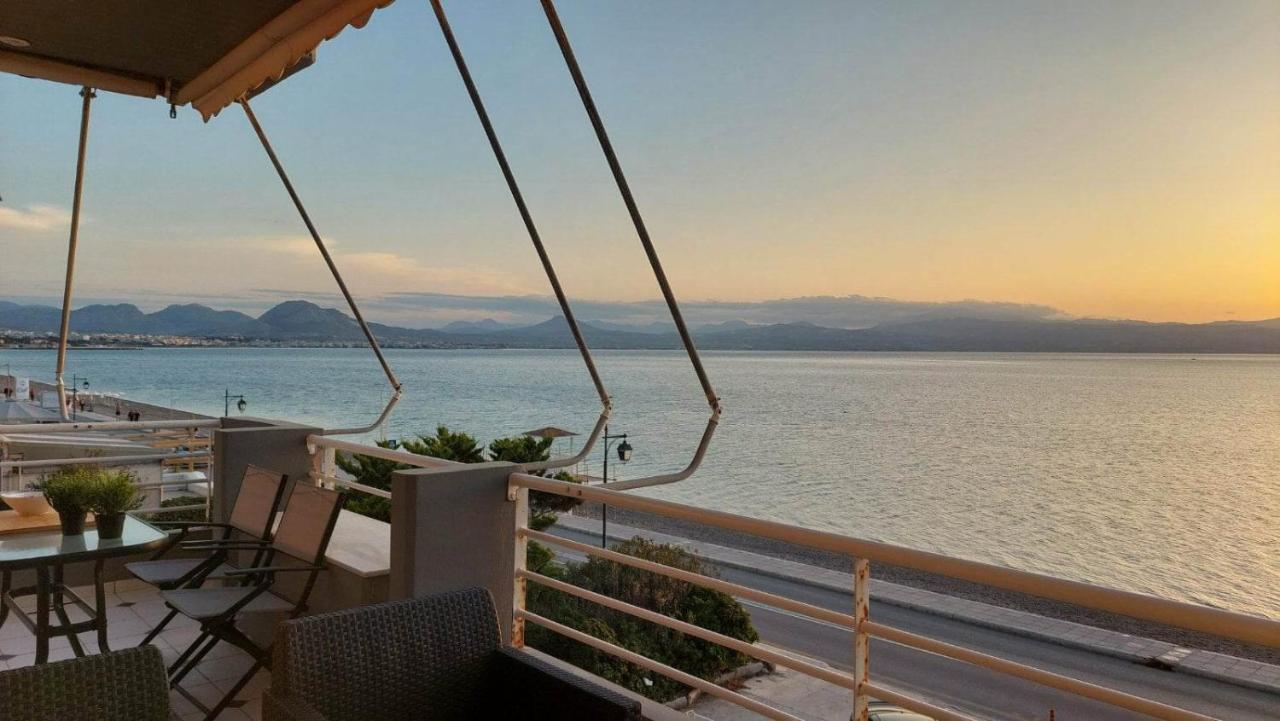Loutraki Bay Apartment Bagian luar foto