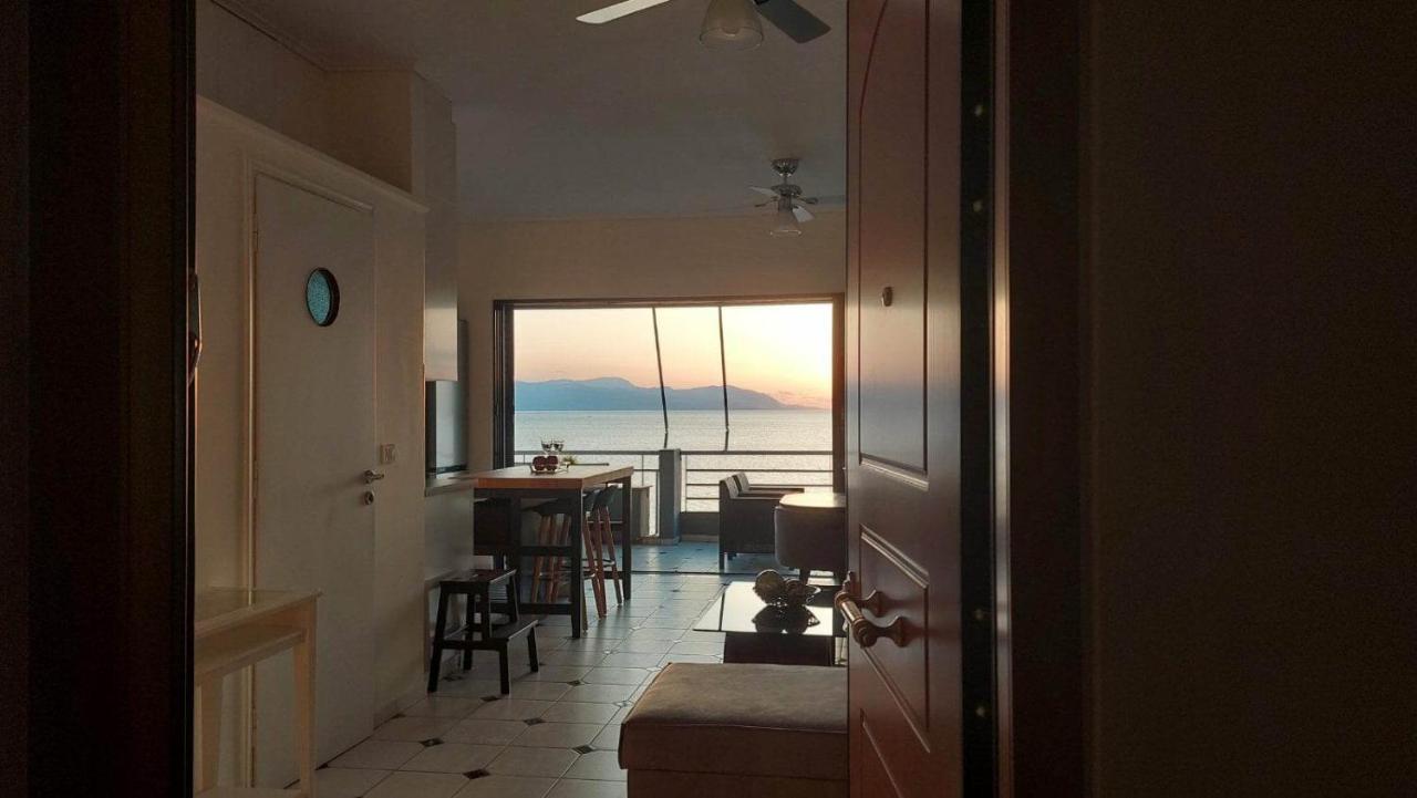 Loutraki Bay Apartment Bagian luar foto